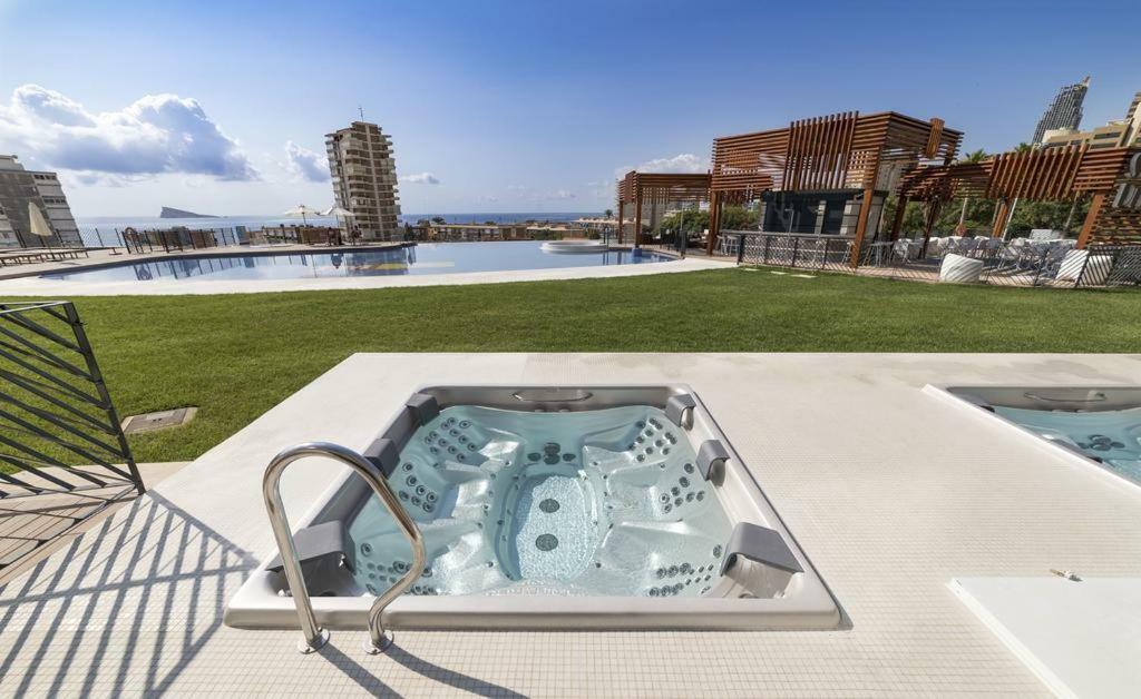 Sunset Drive Resort & Spa Benidorm Esterno foto